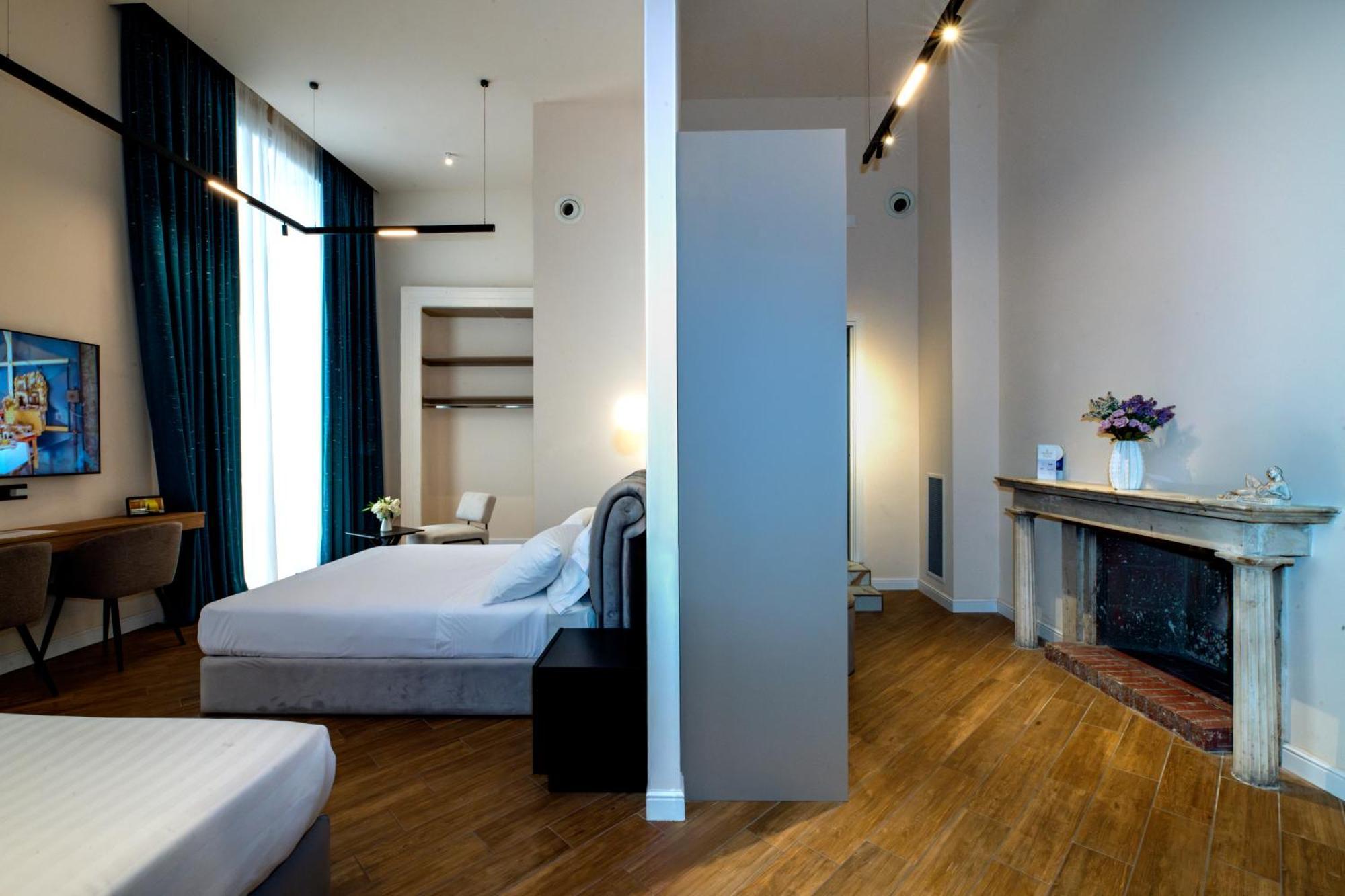 Maison Toledo Suites Naples Exterior photo