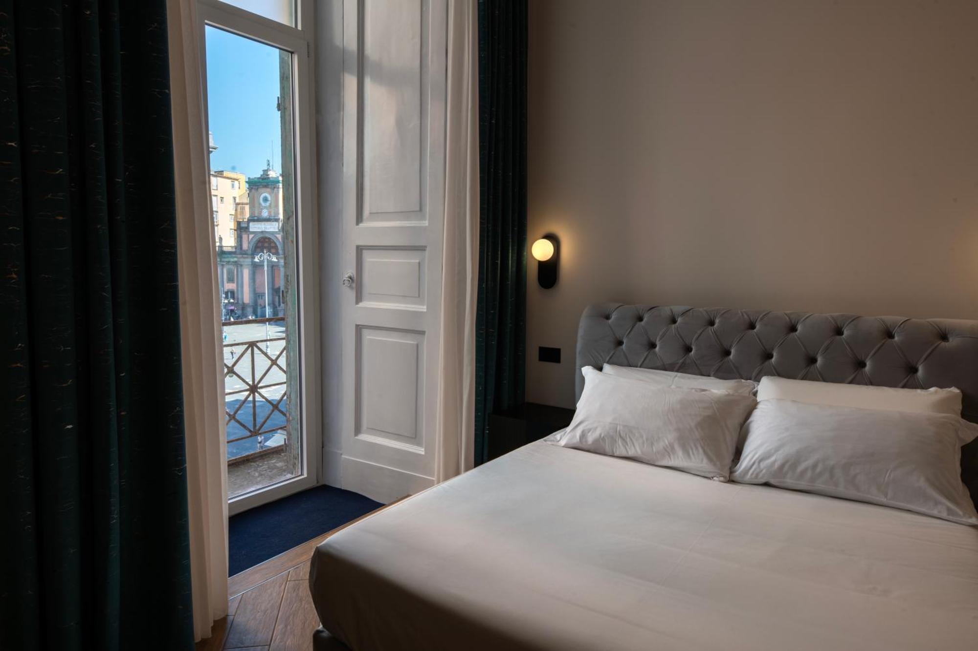 Maison Toledo Suites Naples Exterior photo